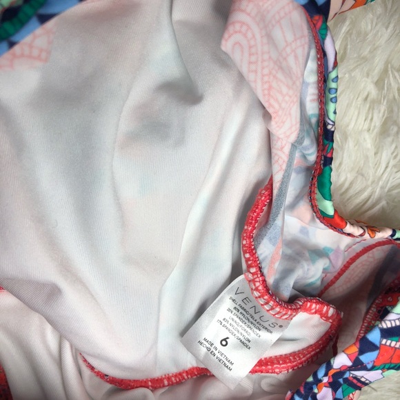 VENUS Women's One Piece Swimsuit - Multicolor Pattern - Picture 15 of 16